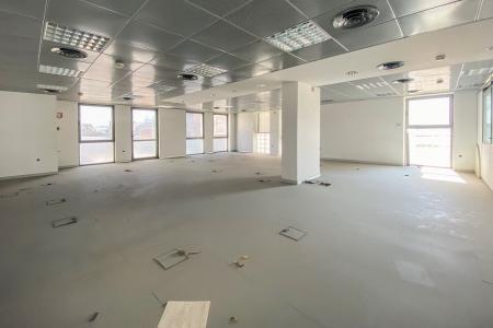 Piraeus independent building 7,000 sq.m for sale