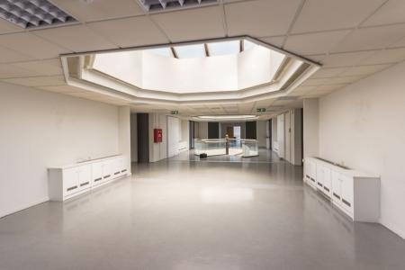 South Athens offices 2,330 sq.m for rent