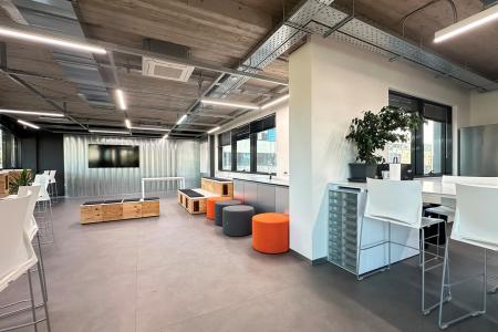 Maroussi independent office building 1300 sq.m. for rent