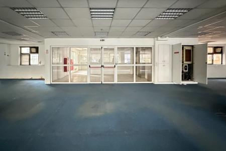 Athens, office building 7.500 sq.m for rent