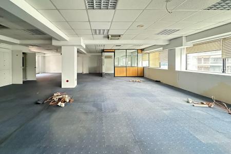 Athens, office building 7.500 sq.m for rent