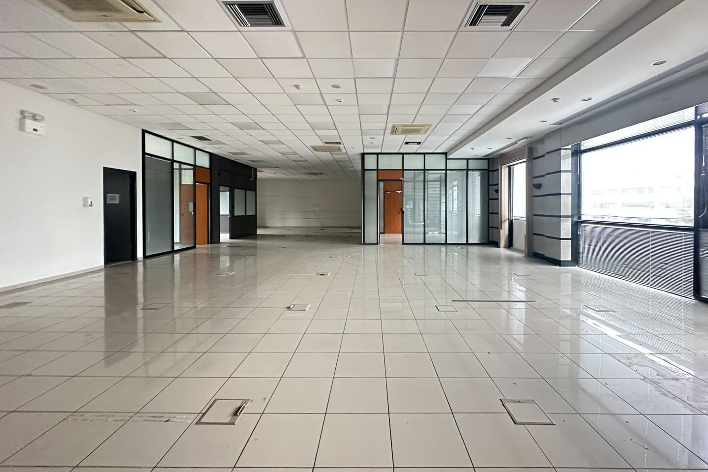Marousi, office building 3.711 sq.m for rent