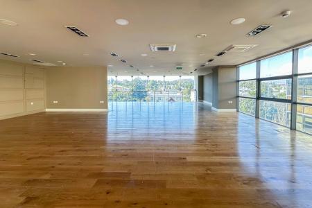 Commercial building 1.800 sq.m for rent, North Athens