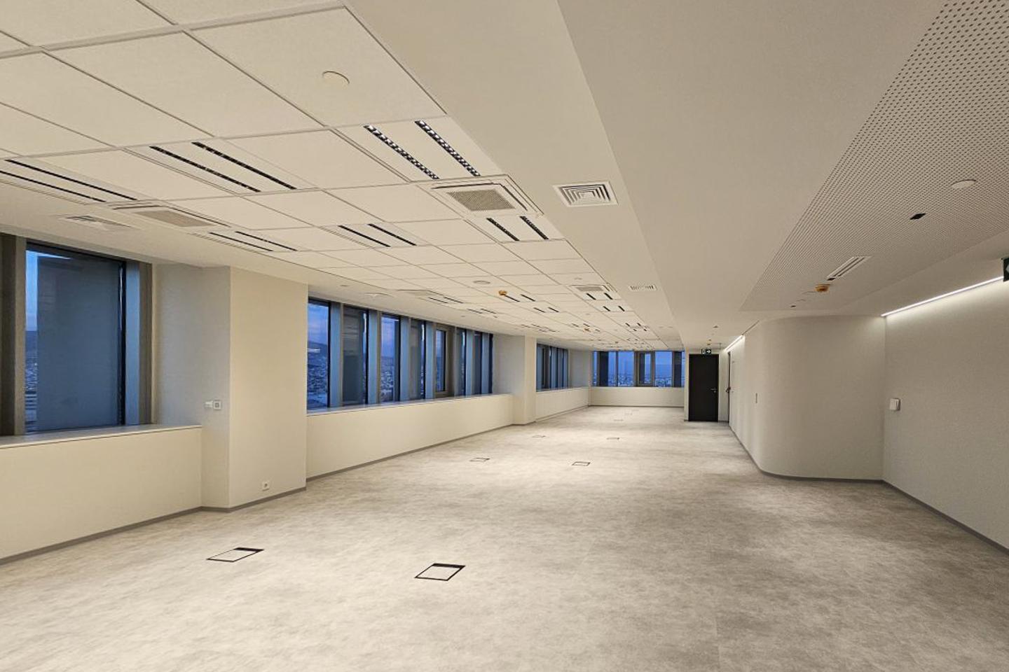 Piraeus, two level offices of 2.000 sq.m., for rent