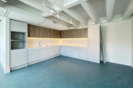 Palaio Faliro, office 1.052 sq.m for rent