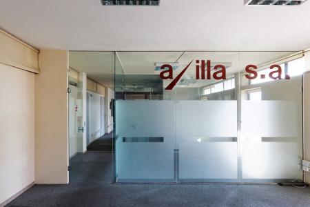 Athens office building 1,500 sqm for rent