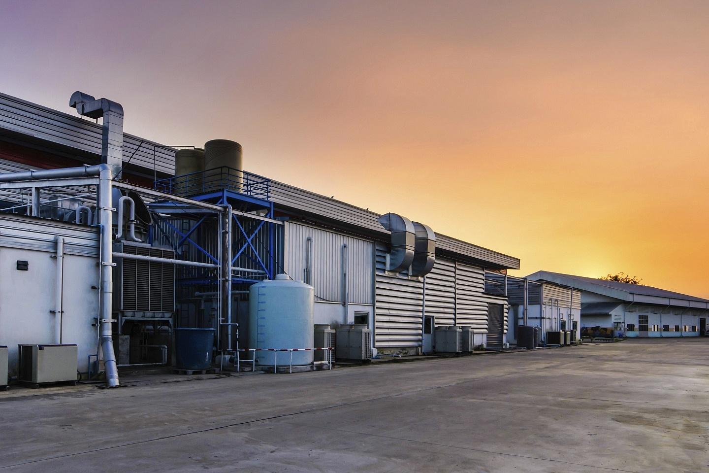 North Athens, industrial warehouse 2.800 sqm for sale