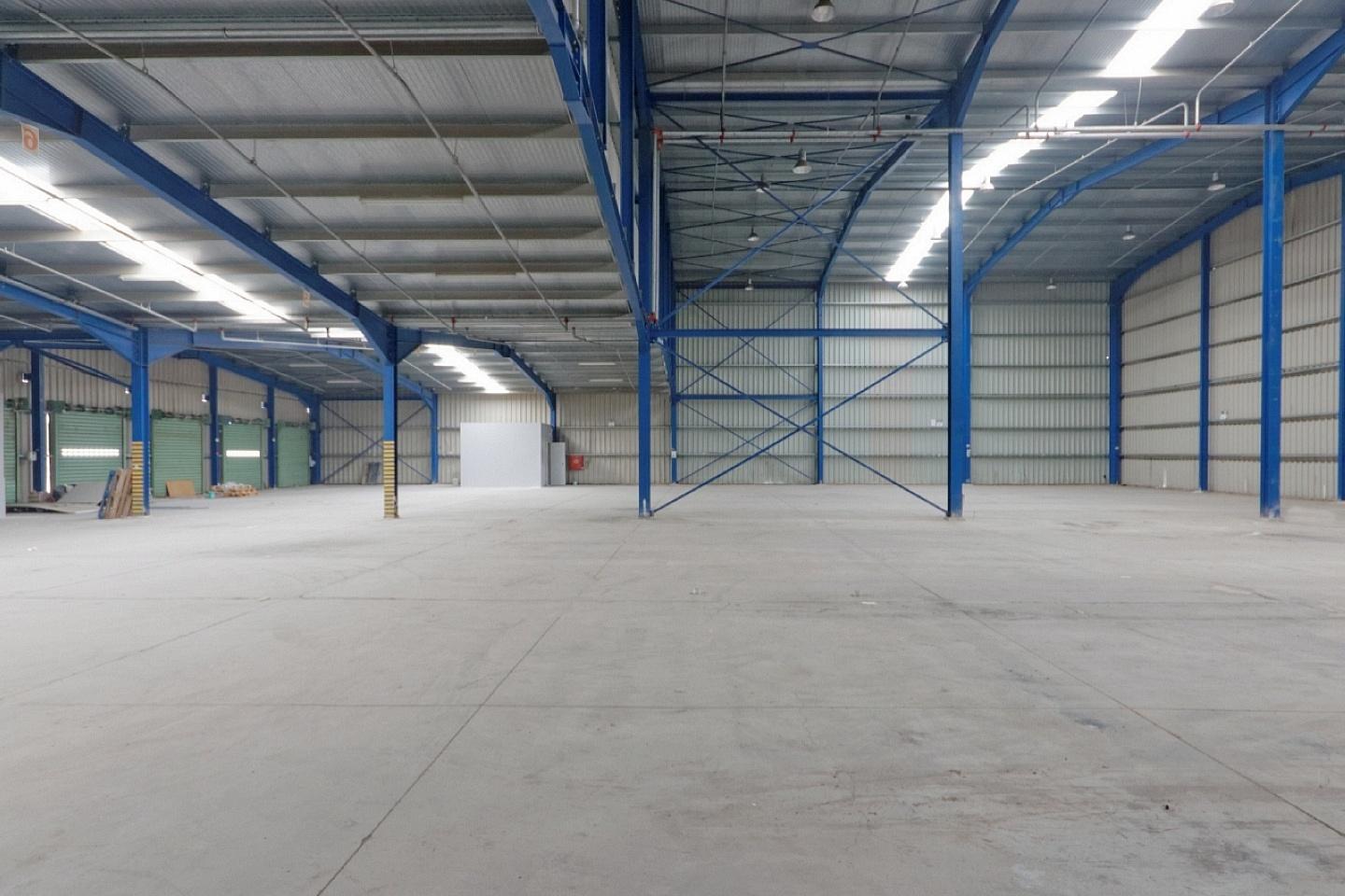 West Attica industrial warehouse 1.600 sqm for rent