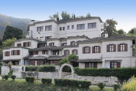 Zagori traditional hotel 1.050 sq.m for sale