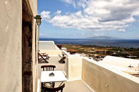 Santorini small hotel with canavas for sale