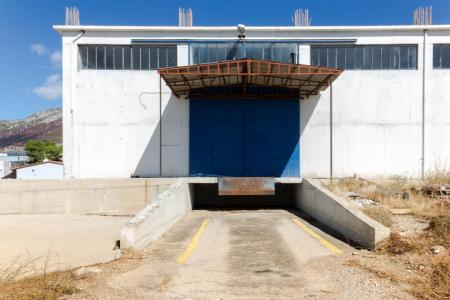 West Attica commercial space 1.000 sq.m for rent