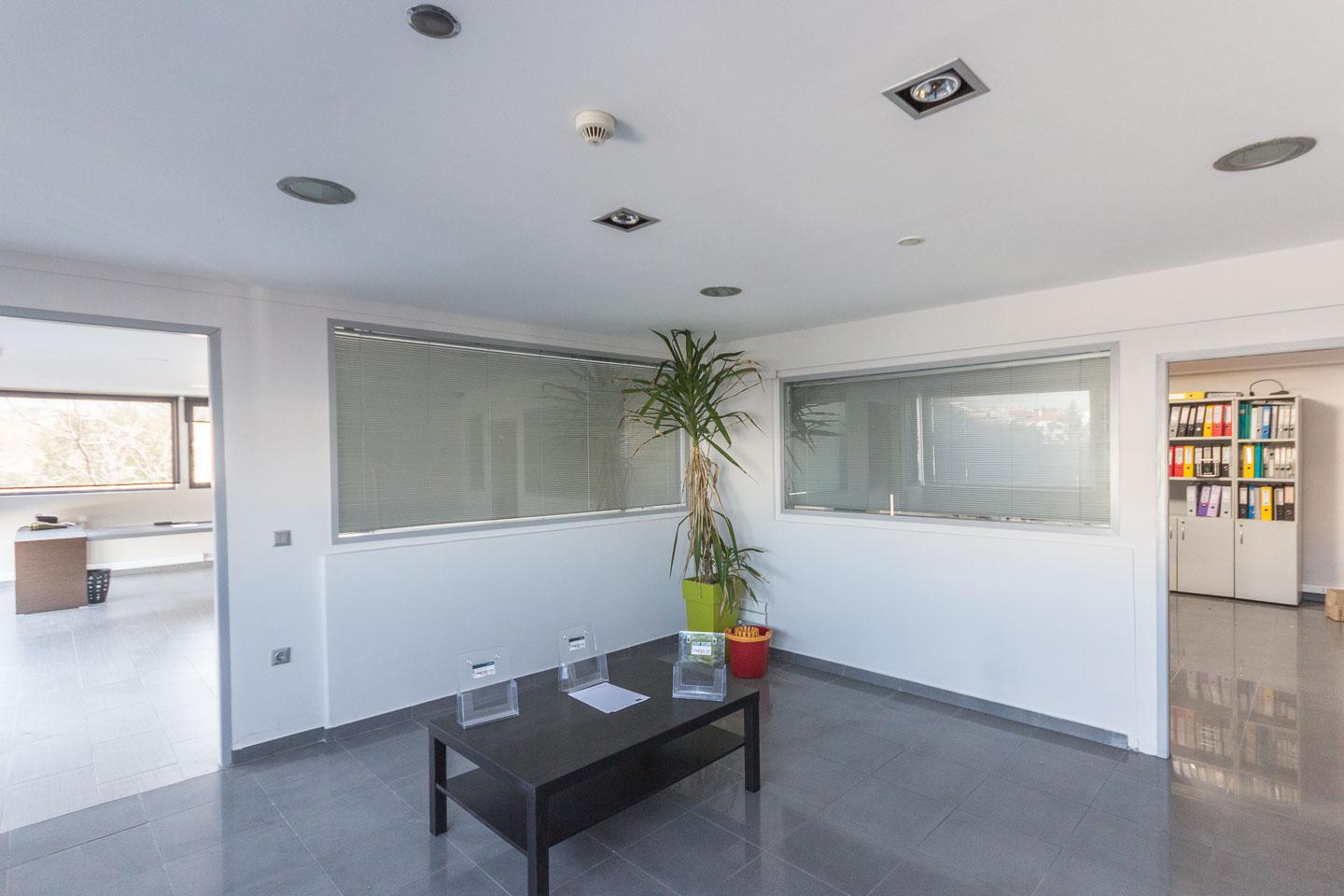 North Athens commercial building 900 sq.m for rent