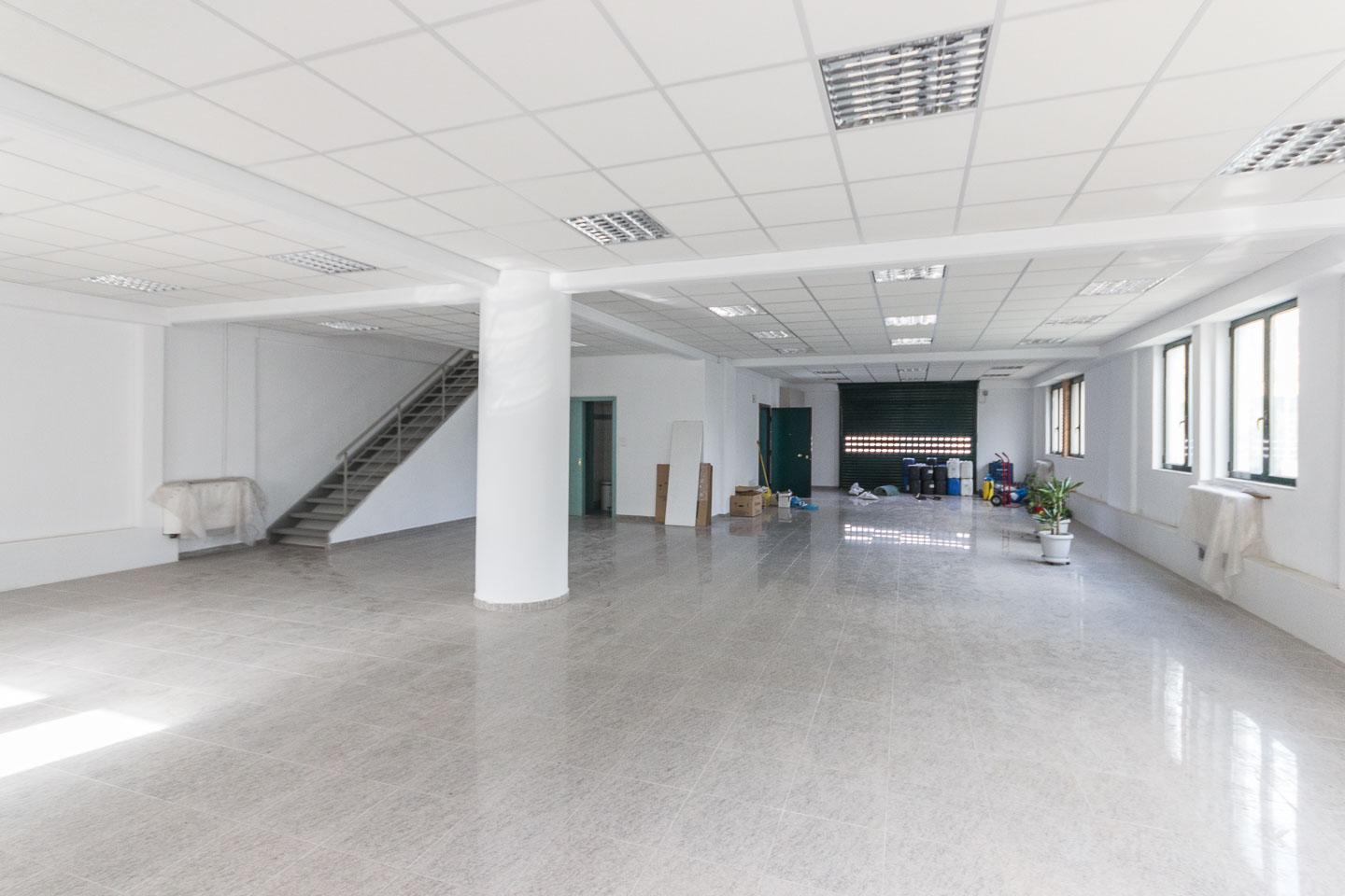 Metamorfosi building 720 sq.m for rent