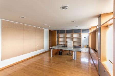 North Athens offices building 2.500 sqm for sale