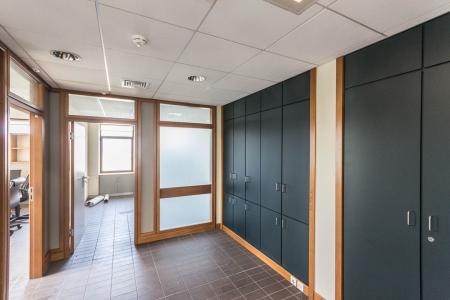 North Athens office building 2.500 sqm for rent