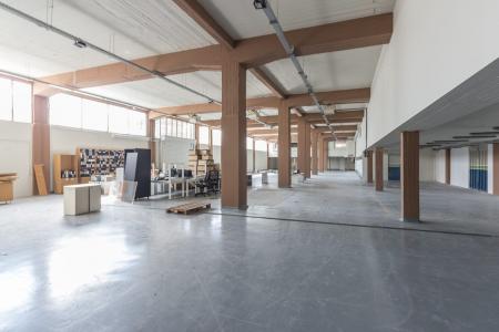 North Athens warehouse 1.500 sq.m for rent