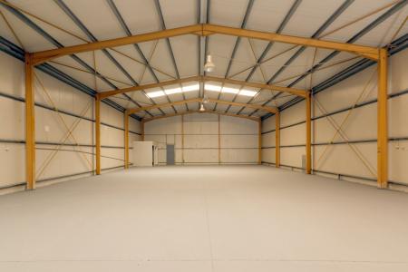 Menidi, small warehouse of 420 sq.m, for rent.
