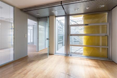 Athens independent building 1.900 sq.m for rent