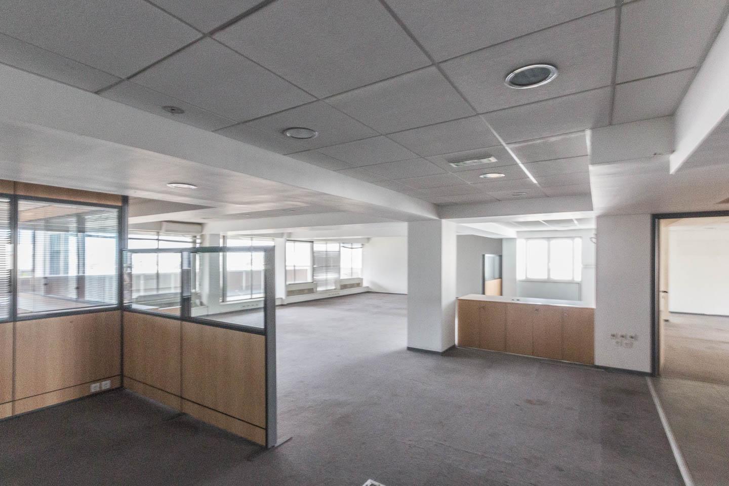 South Athens office with view 950 sq.m for rent