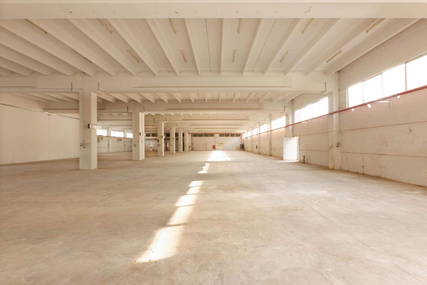 East Attica industrial space 2.800 sqm for rent