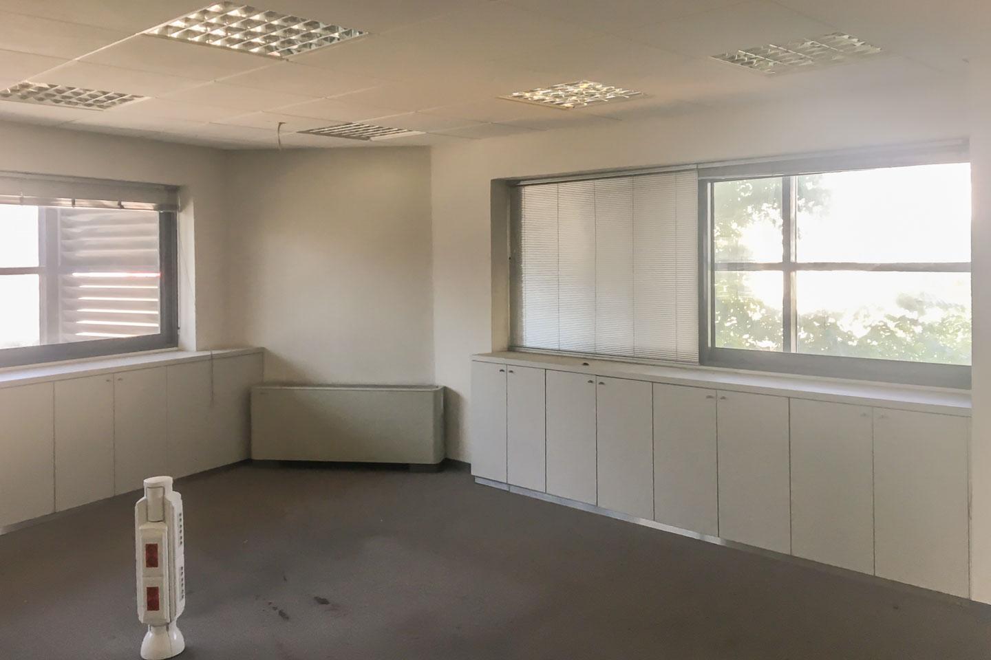 North Athens building 670 sq.m for rent