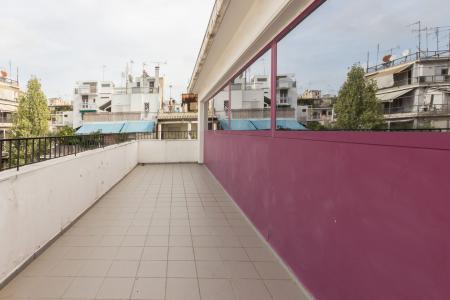 Athens office building 1.500 sq.m for sale