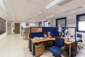 North Athens commercial building 1.900 sq.m for rent