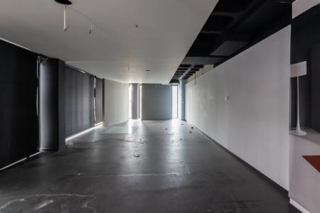 North Athens retail of 950 sq.m for rent