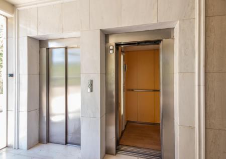 Commercial building of 4.150 sq.m for rent, Athens