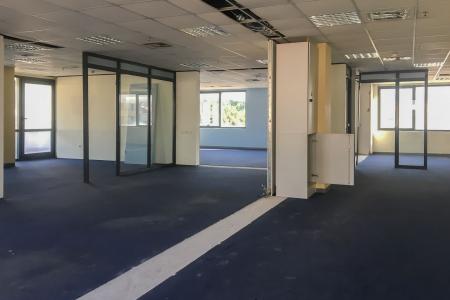 West Athens office building 4.330 sq.m for rent