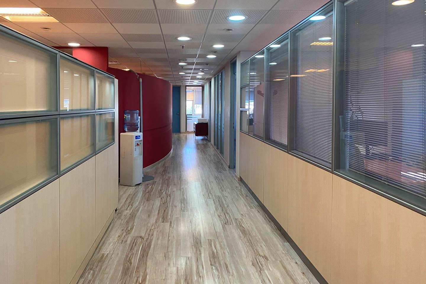 Office 1.000 sq.m for rent, North Athens