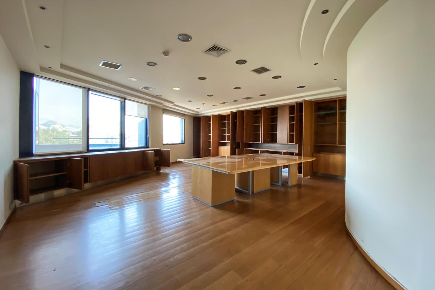 Commercial building 3.605 sq.m for rent, South Athens