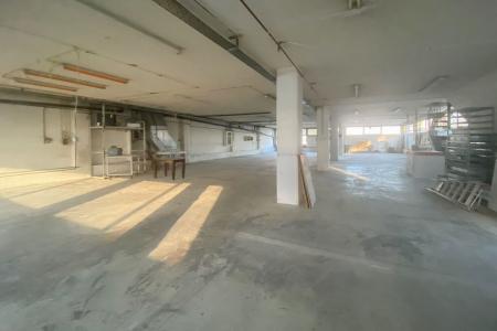 Commercial building 1.350 sq.m for sale, south Athens