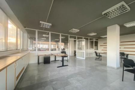 Commercial building 1.350 sq.m for sale, south Athens