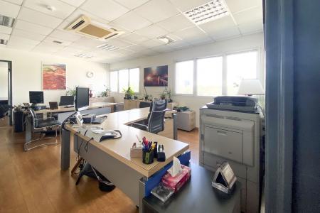 Athens independent building 2.400 sq.m for rent