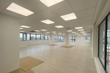 Offices of 930 sq.m for rent, north Athens