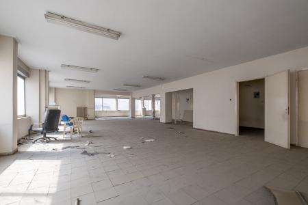 Athens, building of 1.630 sq.m is available for sale