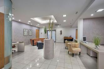 Chalandri, commercial building of 2.772 sq.m, for rent