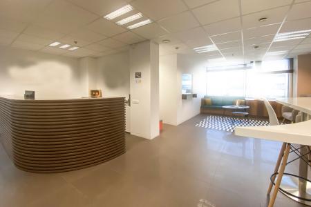 North Athens office 1.080 sqm for rent.