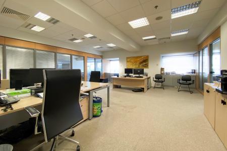 Kifisia, office space 2,300 sq.m, for rent.