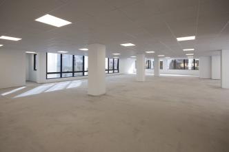 Office building 3.900 sq.m for rent, Marousi