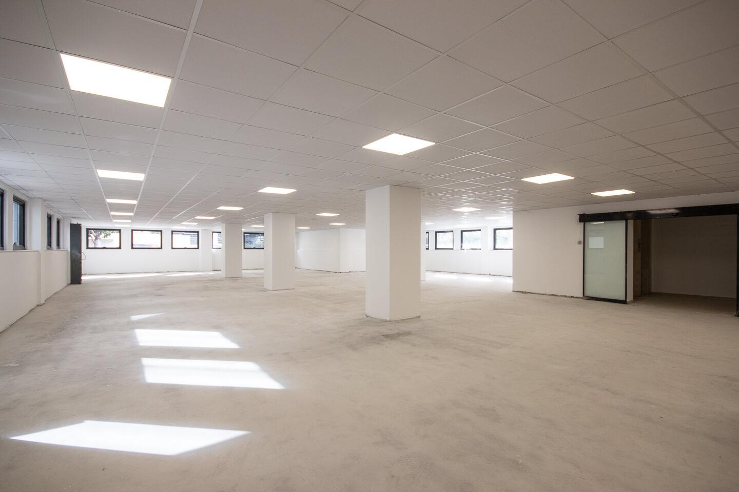 Independent building 1.422 sq.m for rent, North Athens