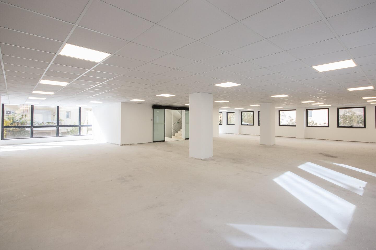 Office 948 sq.m. for rent, north Athens