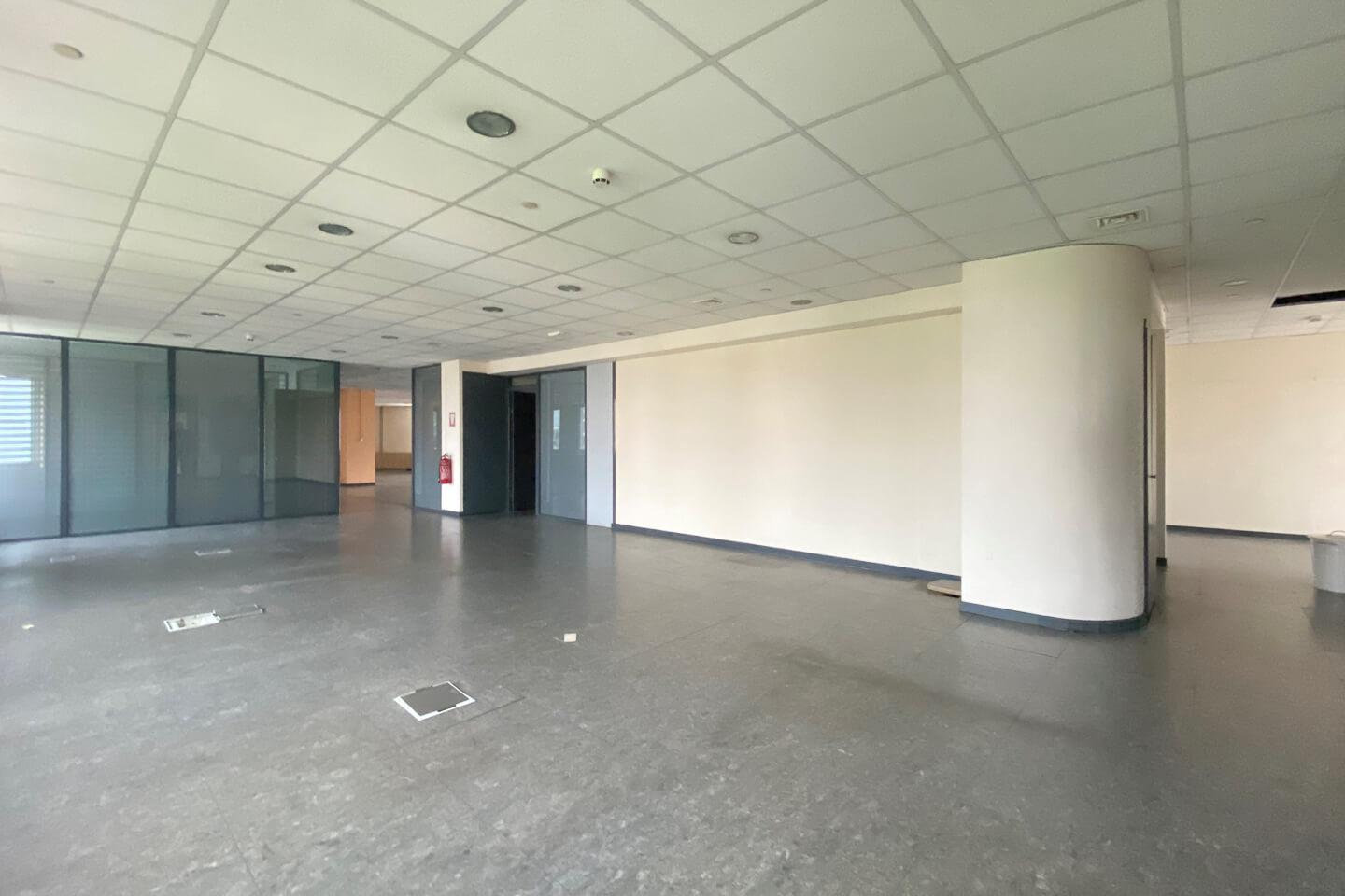 South Athens office 1,160 sq.m for rent